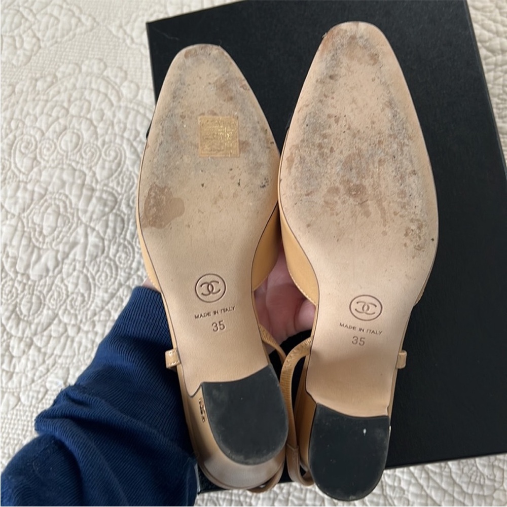Chanel Women's Tan and Black Slingback Shoes - Picture 5 of 8